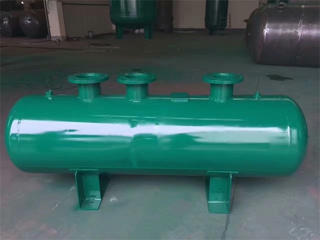 八步八步八步蒸汽分气缸